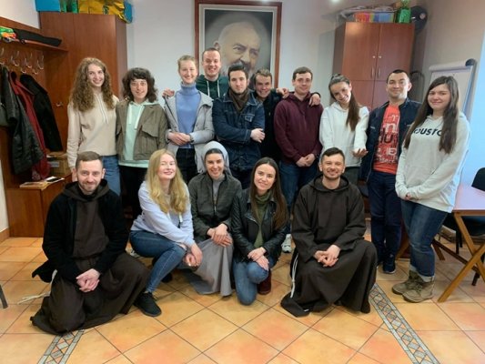 Дружба, закоханність та любов. Пізнай свою жіночність та чоловічість.