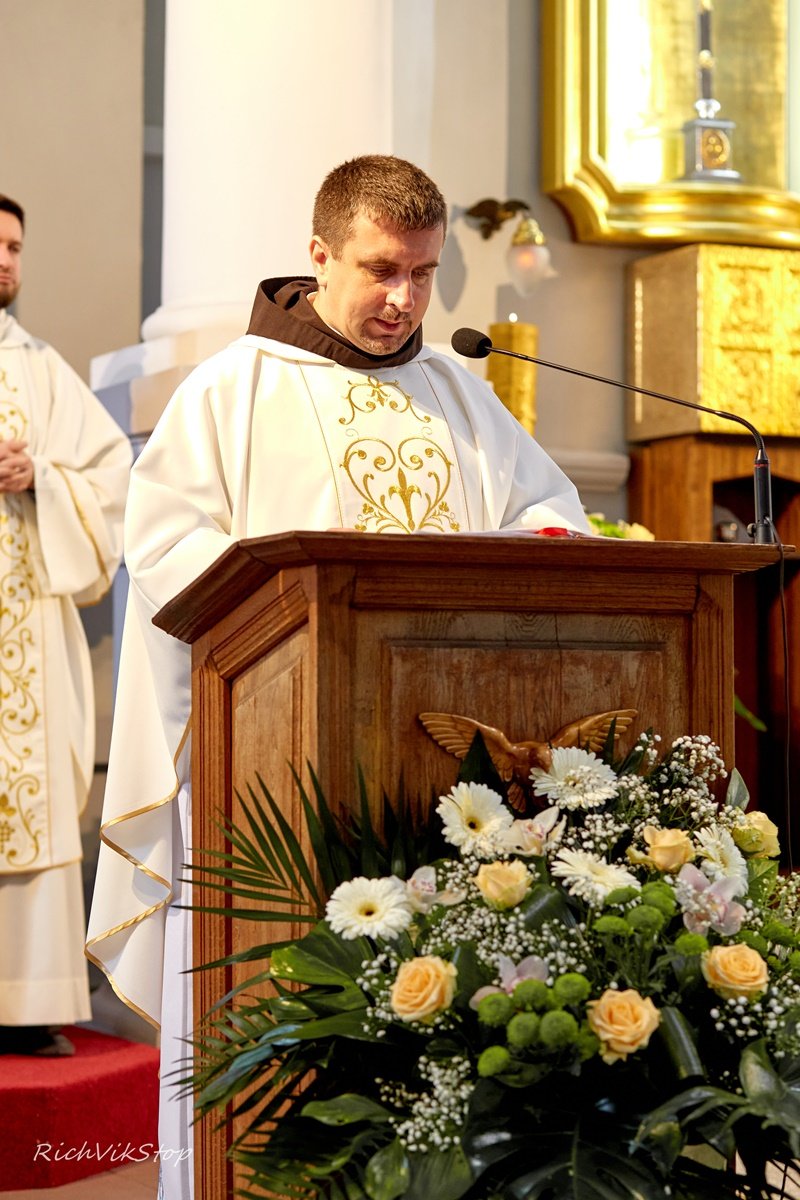 Свячення пресвітерату та дияконату