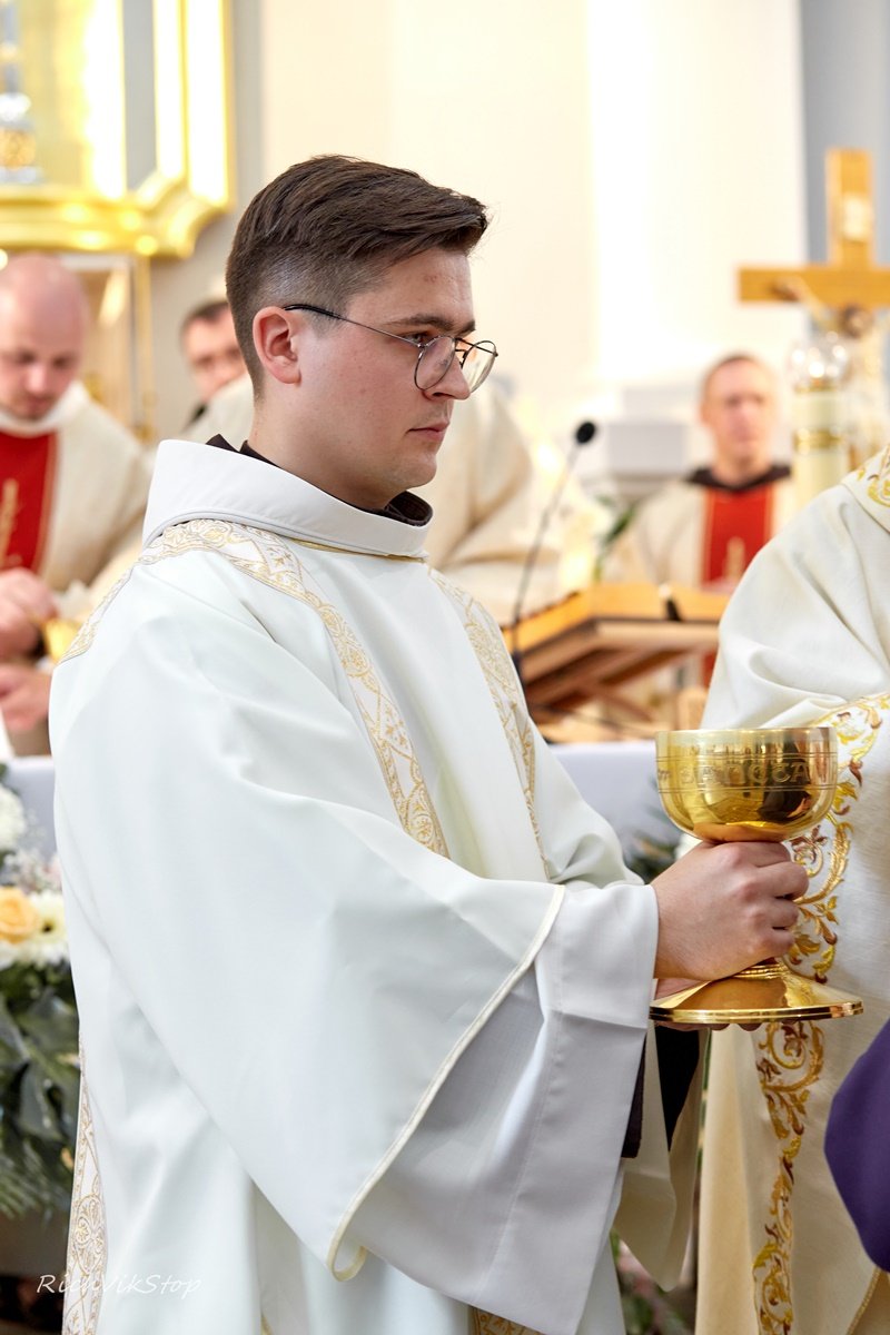 Свячення пресвітерату та дияконату